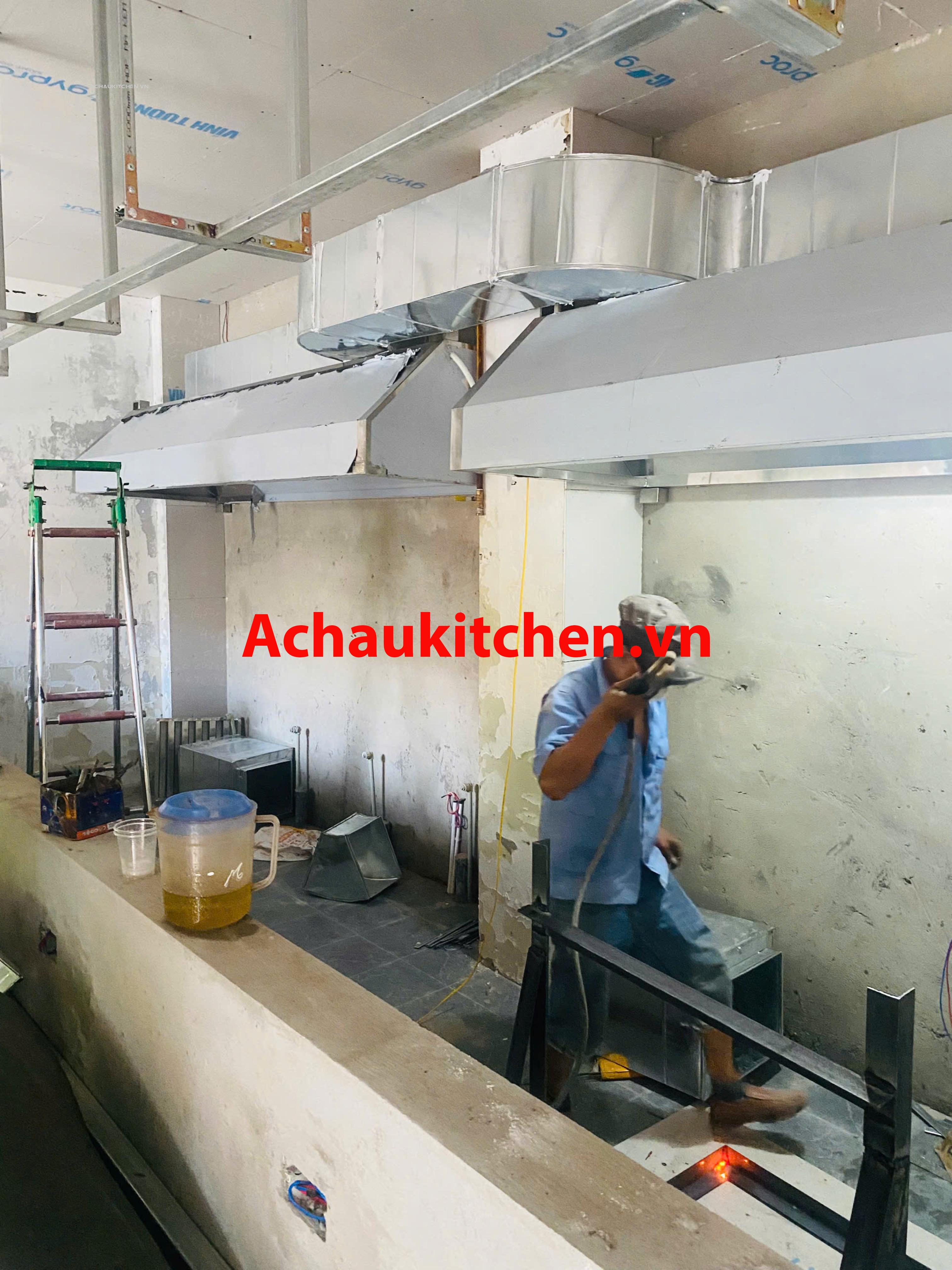 https://achaukitchen.vn/upload/2025-09-25/hut-mui-bep-cong-nghiep-a-chau6.jpg https://achaukitchen.vn/upload/2025-09-25/hut-mui-bep-cong-nghiep-a-chau6.jpg